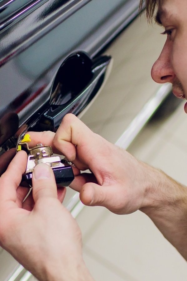 Automotive Locksmith in Central Ottawa