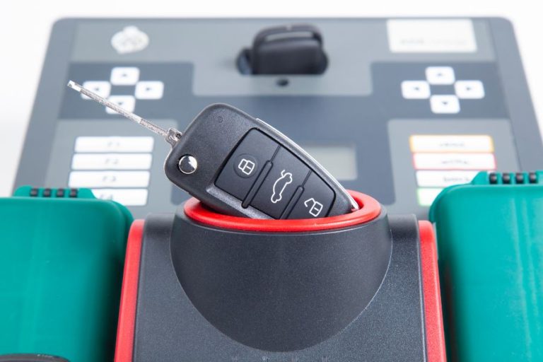 Automotive Locksmith_Car Key Programming Ottawa East