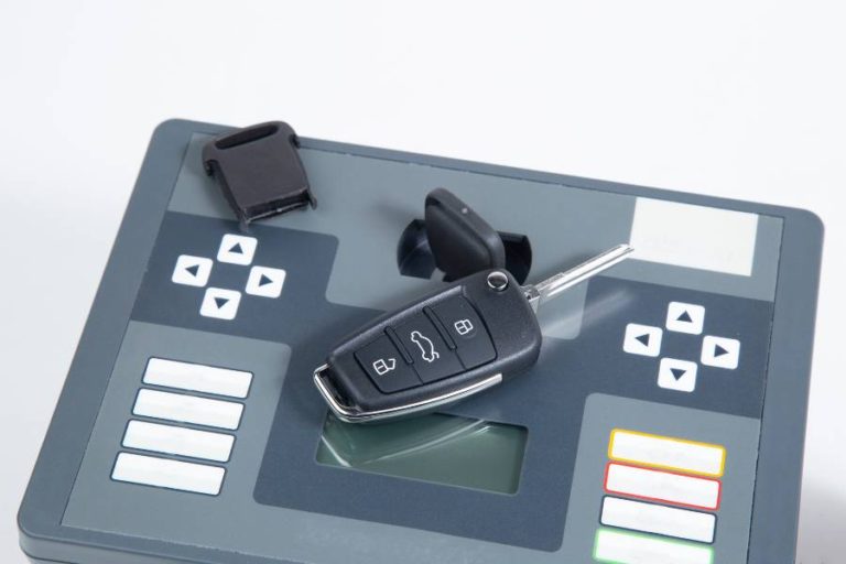 Automotive Locksmith Services in Ottawa South _ Car Key Programming