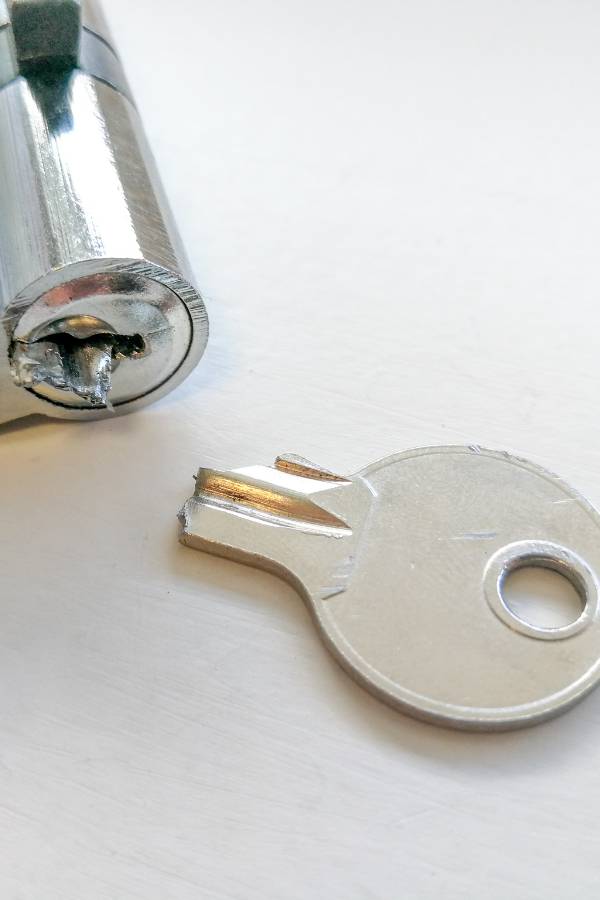 Broken Key Extraction Downtown Ottawa A1 Locksmith