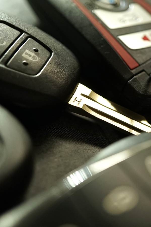 Car Key Replacement in Vanier