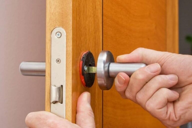 Residential Locksmith Nepean - Lock Change