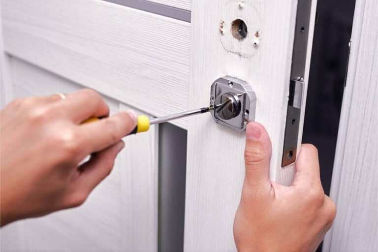 Residential Locksmith Services in Kanata - Door Lock Change