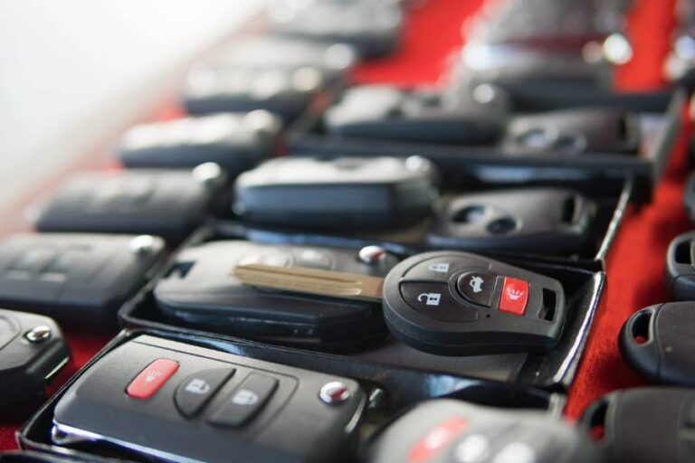 Automotive Locksmith Services in Hull - Car Key Replacement