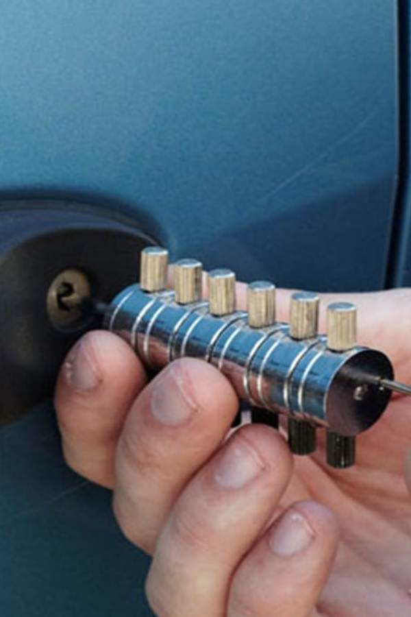 Automotive Locksmith Services in Orleans