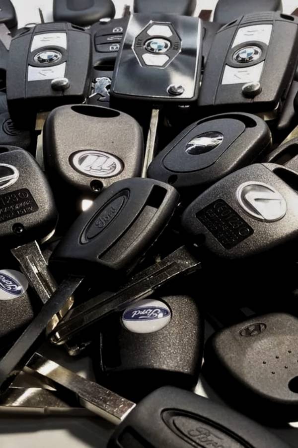 Car Key Replacement Services in Almonte