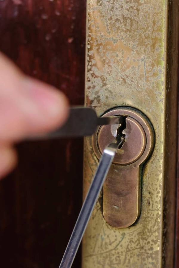 Commercial Locksmith Services in Almonte