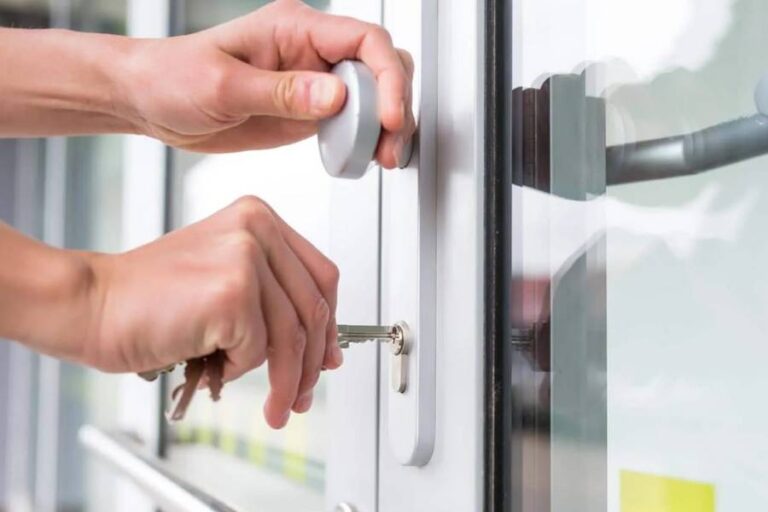 Commercial Locksmith Services in Carlington - Business Lockout Assistance