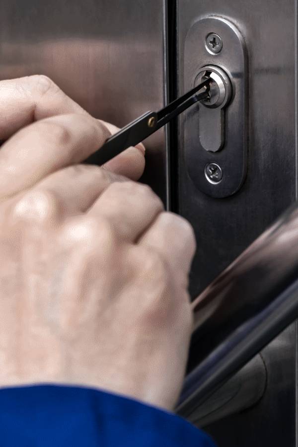 Commercial Locksmith Services in Kemptville
