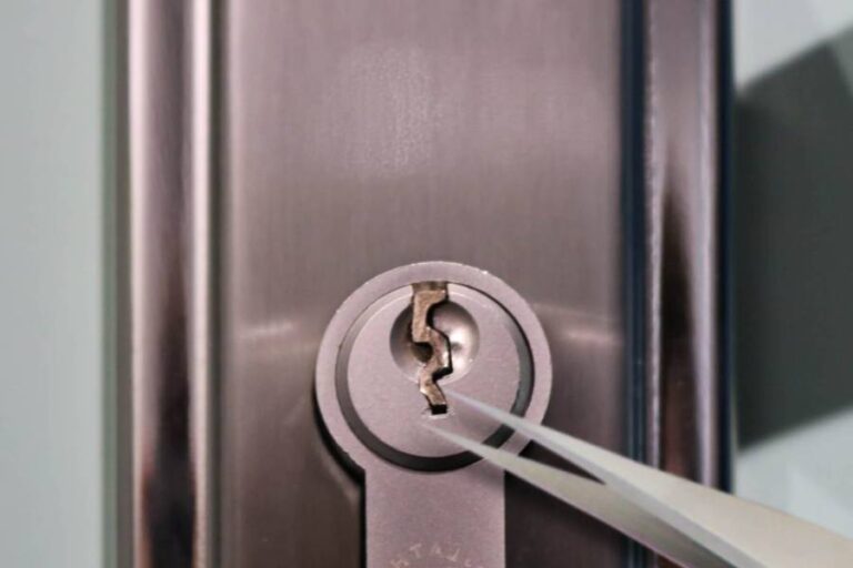 Commercial Locksmith Services in Orleans - Broken Key Extraction