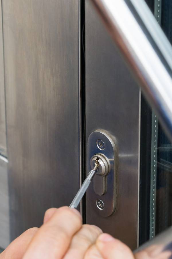 Commercial Locksmith Services in Rockland