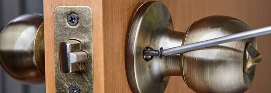 How to Change or Replace a Doorknob