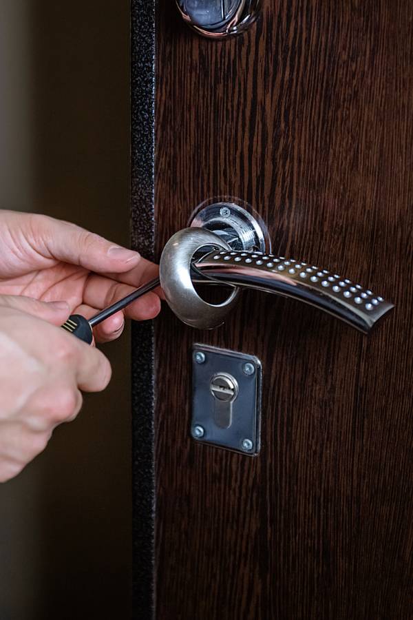 Lock Change Services in Aylmer