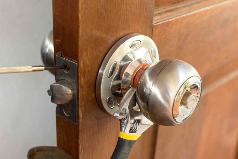 Residential Locksmith Services in Barrhaven - Door Lock Repair