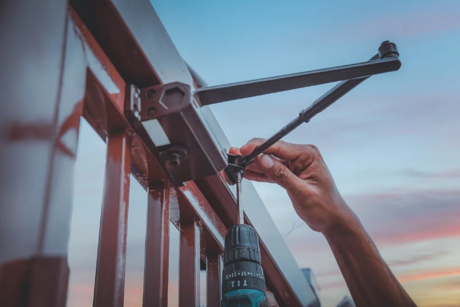 Repairing or Replacing Worn Door Closers